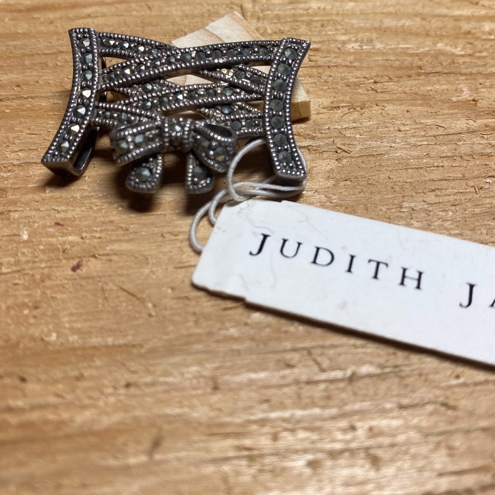 RARE VINTAGE JUDITH JACK MARCASITE CORSET BOW.